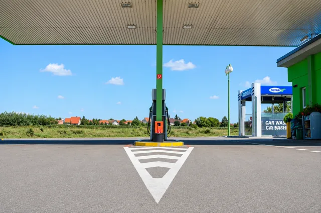Aktuálny pohľad na stojan a autoumyváreň BENAF