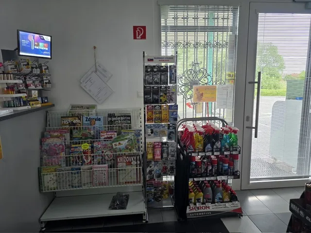 Noviny, časopisy a autodoplnky v predajni BENAF